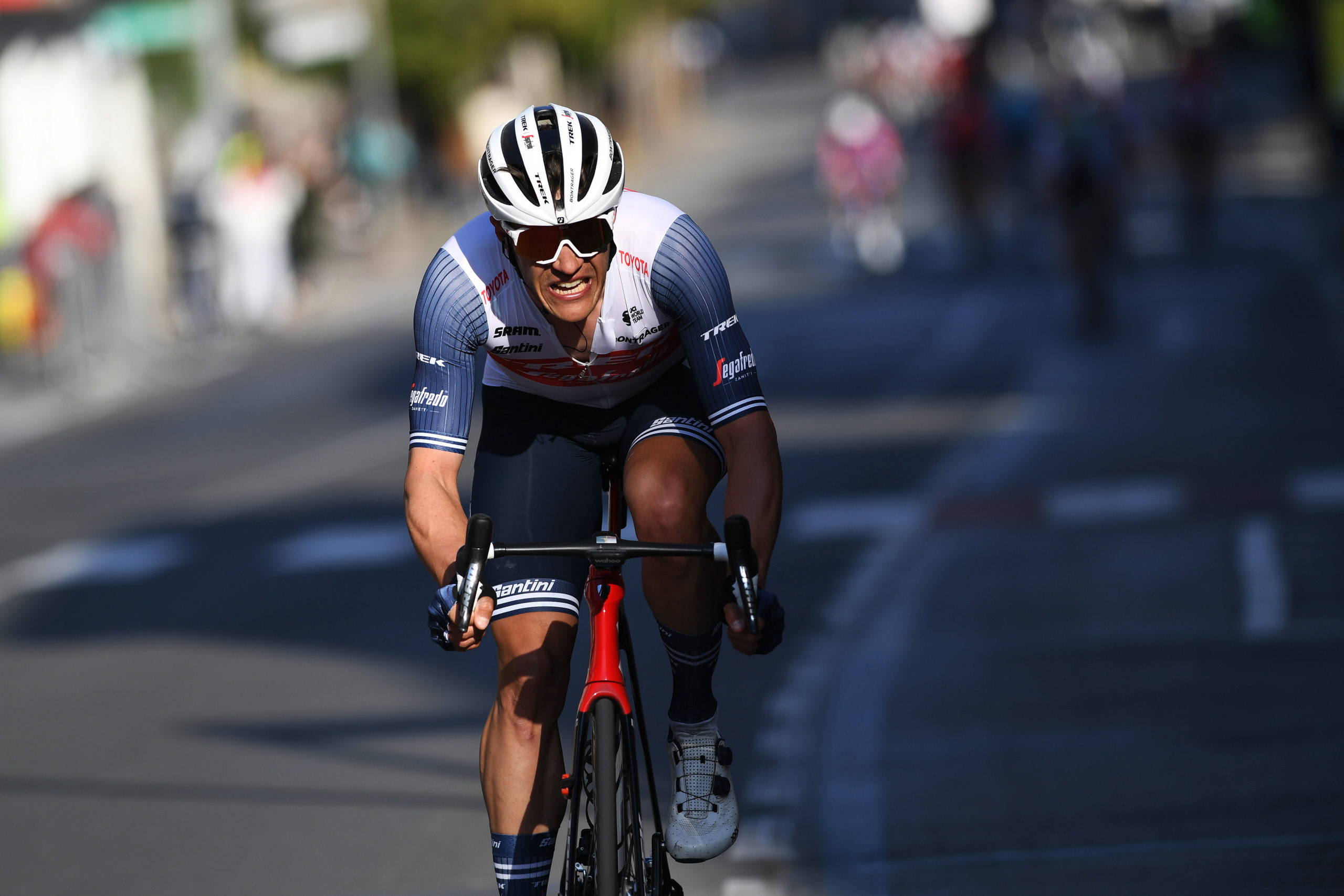 Jasper Stuyven third in a nail-biting ending to Paris-Tours | Trek Race ...