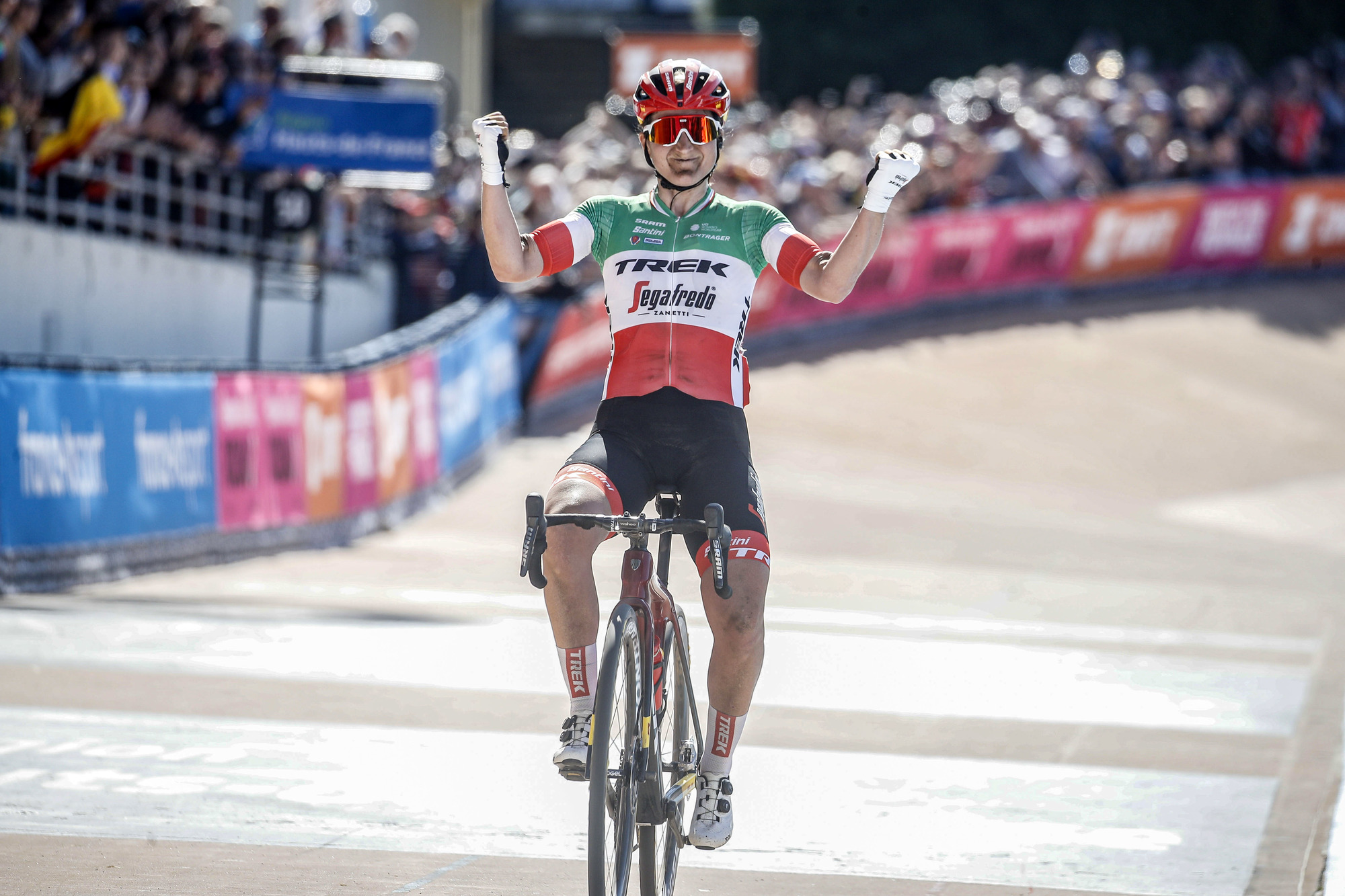 Trek-Segafredo repeats history in Paris-Roubaix Femmes