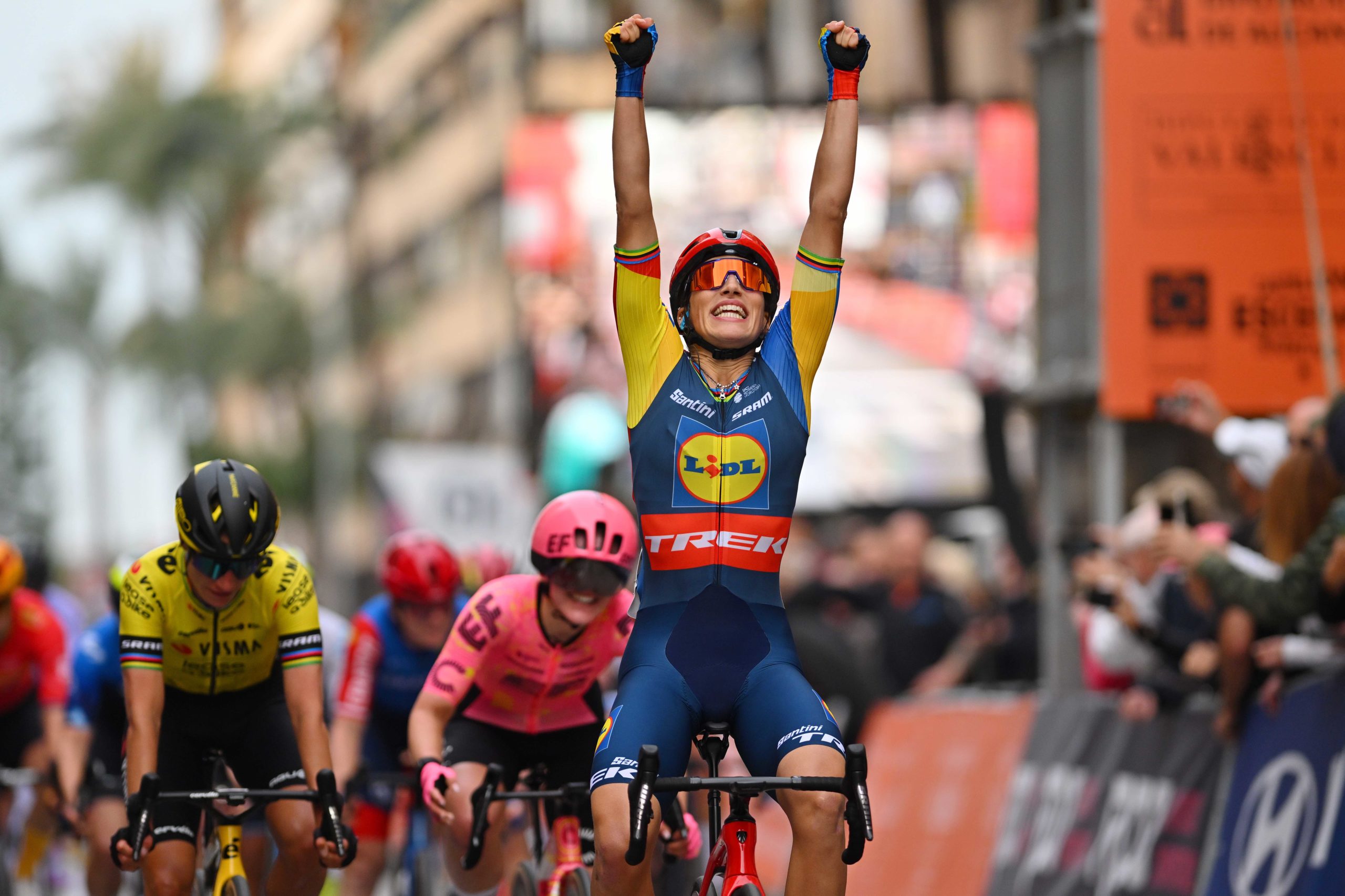 Balsamo crowns a super team effort by winning Stage 1 at Setmana