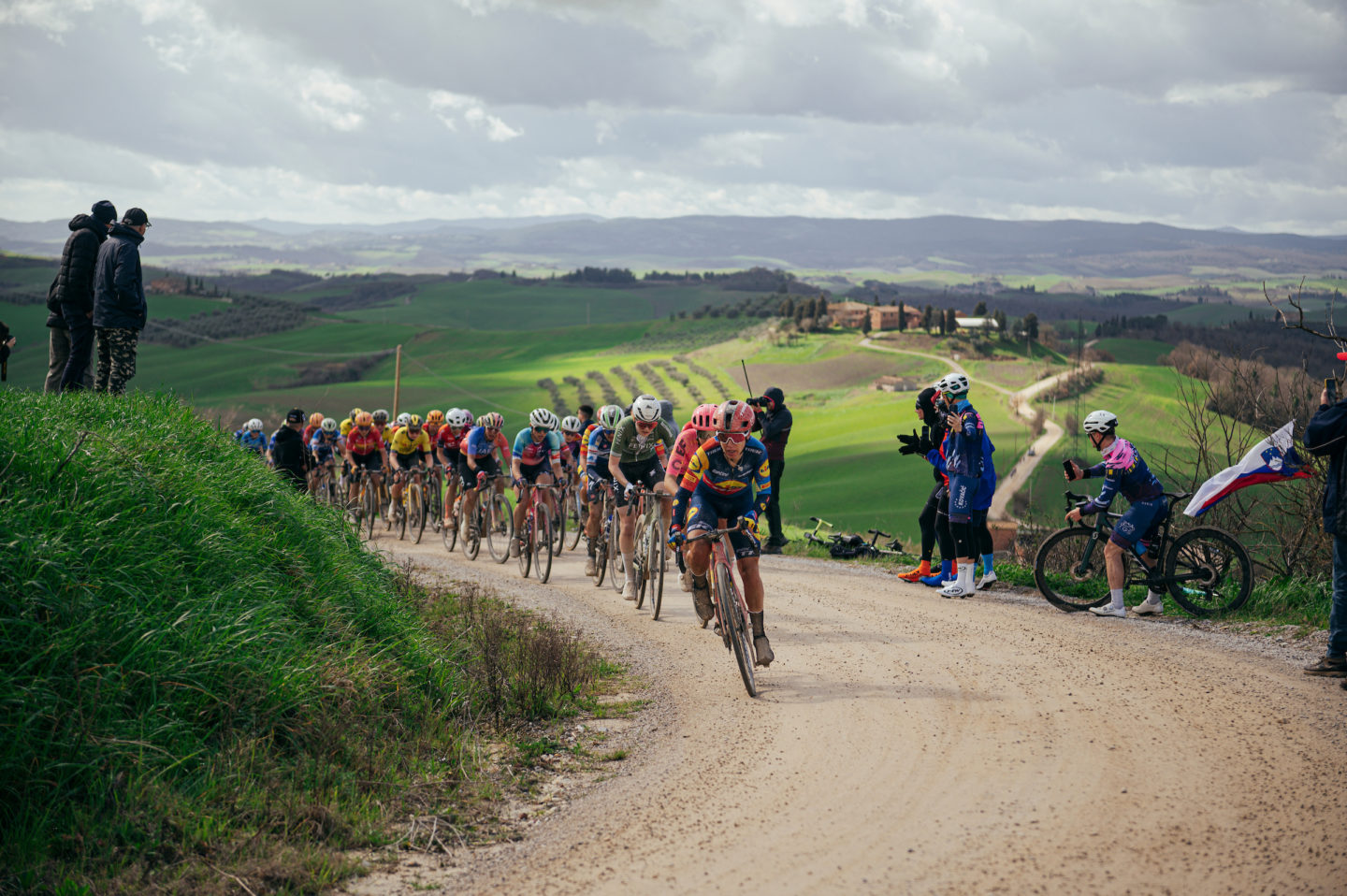 PHOTO GALLERY – An epic day on the white roads