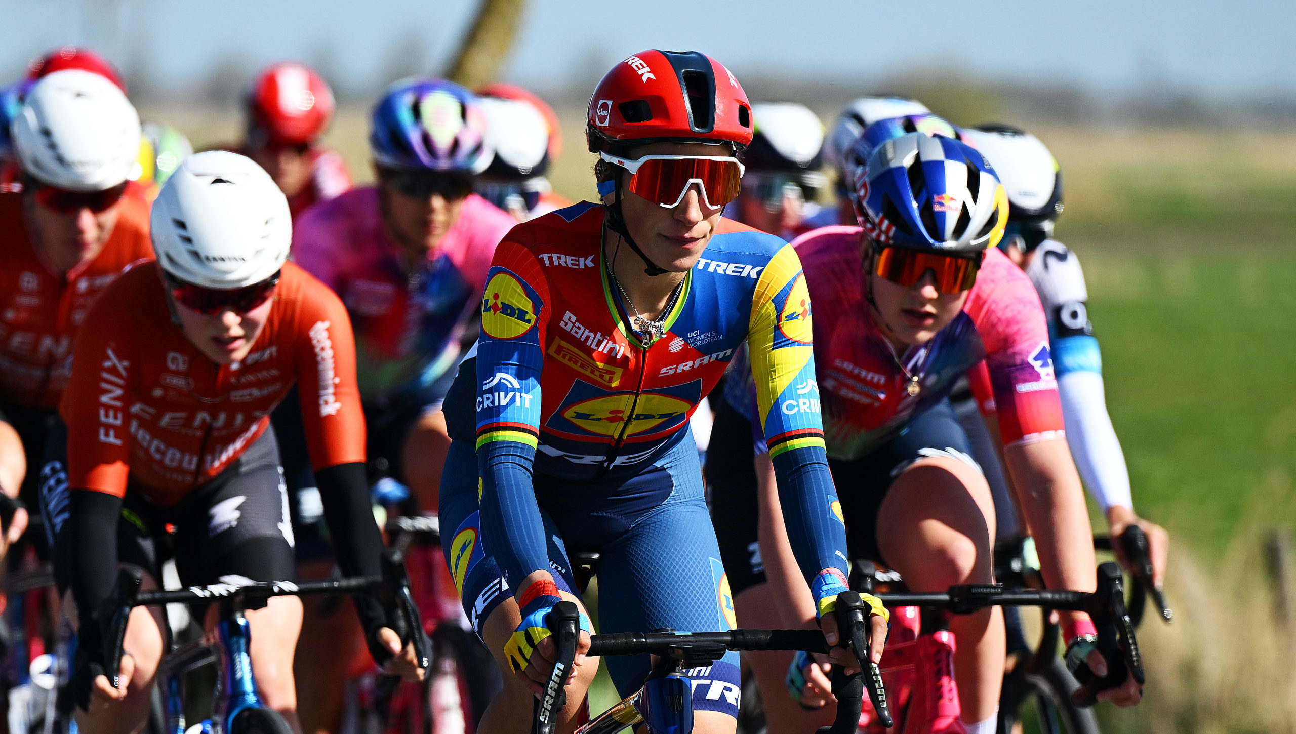 Elisa Balsamo sprints to second after an aggressive race from Lidl