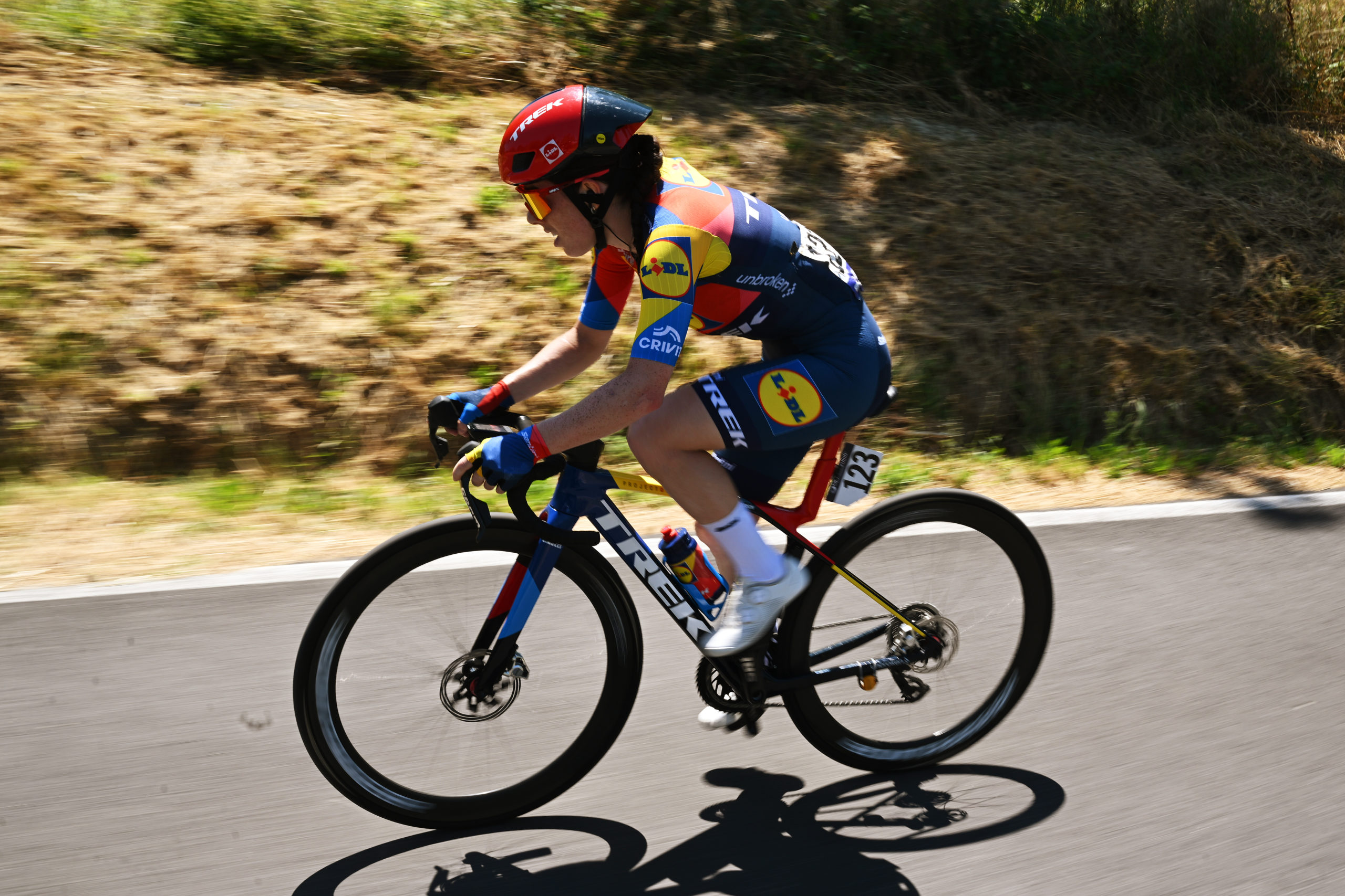 Shirin battles to third in the Italian heat | Trek Race Shop